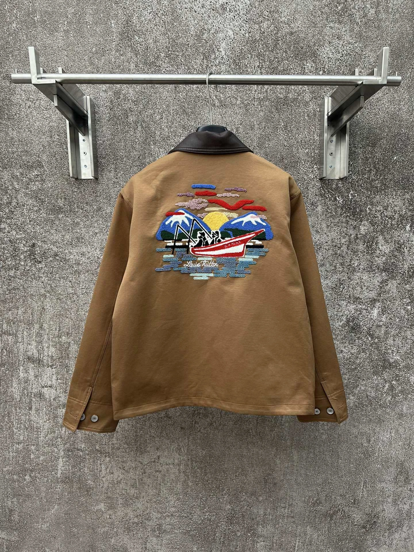 wg.luxury-- 8V Nigo item: E-F431J1719